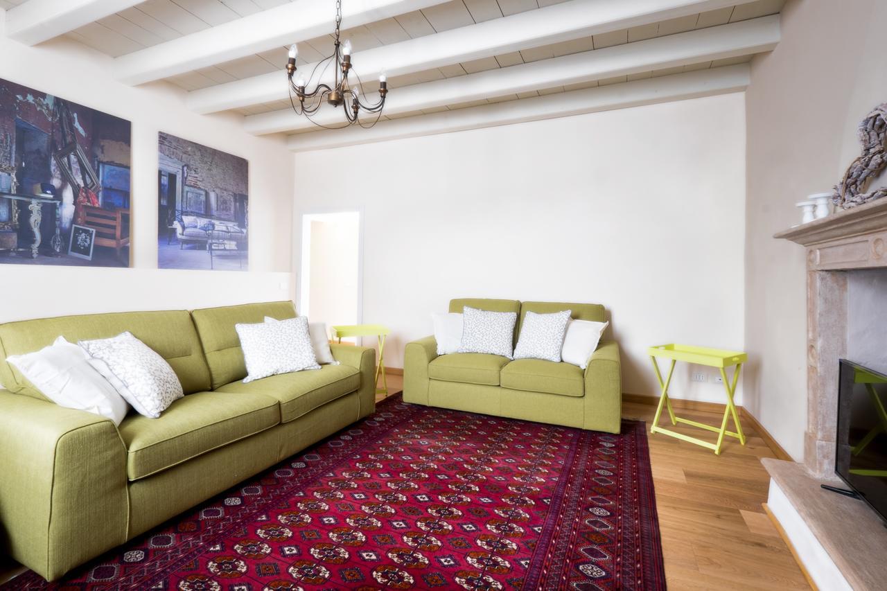 Dall Ingles Bed & Breakfast Cavriana ภายนอก รูปภาพ